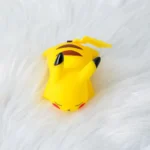 Lot 55 carte pokémon + Veilleuse PIKACHU + Montre PIKACHU – Image 2